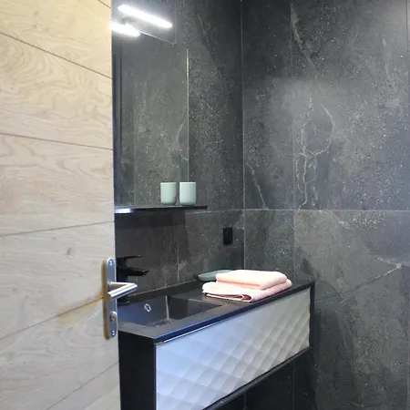 Chateau Loudenne - Ecottage Dans Le Parc - Walter