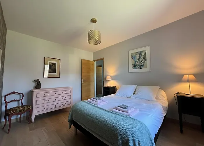 Chateau Loudenne - Ecottage Dans Le Parc - Walter Nyaraló *