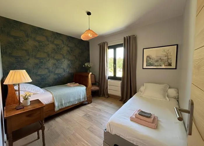 Chateau Loudenne - Ecottage Dans Le Parc - Walter Nyaraló Saint-Yzans-de-Médoc