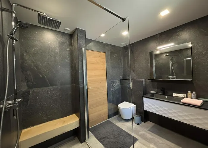 Chateau Loudenne - Ecottage Dans Le Parc - Walter Nyaraló